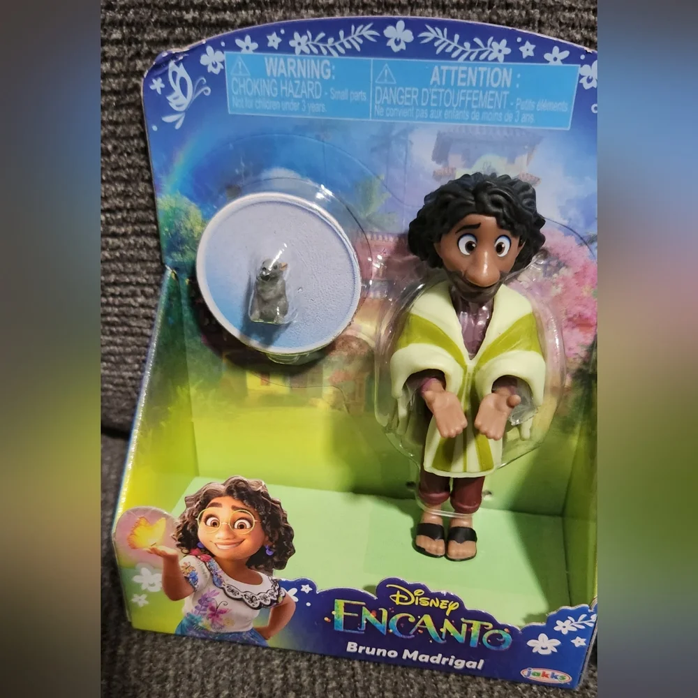 Disney nwt encanto